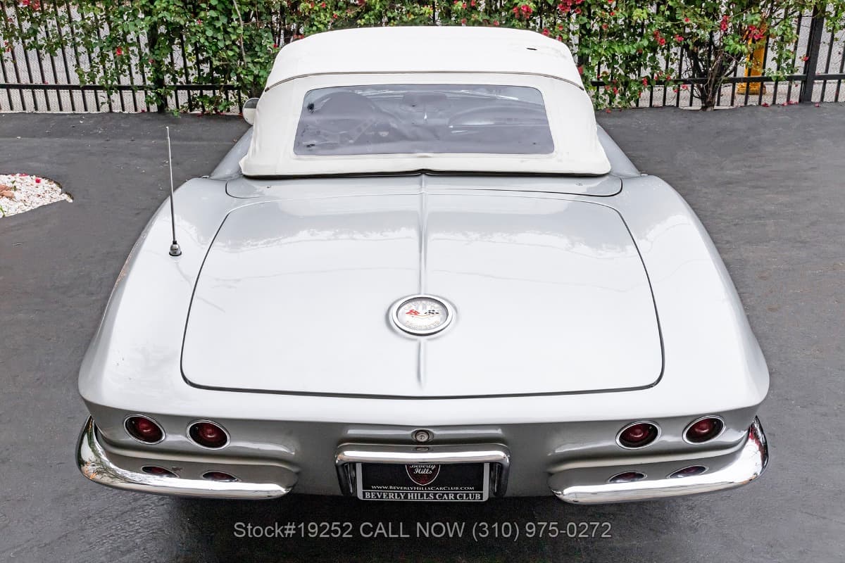 1961 Chevrolet Corvette Convertible with 2 Tops thumbnail 7