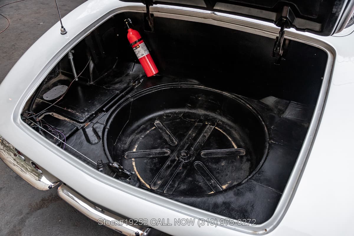 1961 Chevrolet Corvette Convertible with 2 Tops thumbnail 23