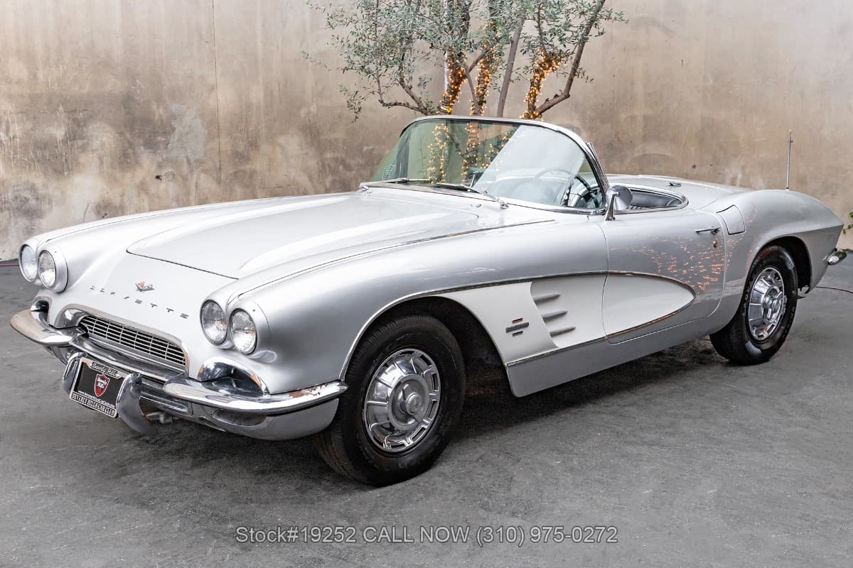 1961 Chevrolet Corvette Convertible with 2 Tops thumbnail 5
