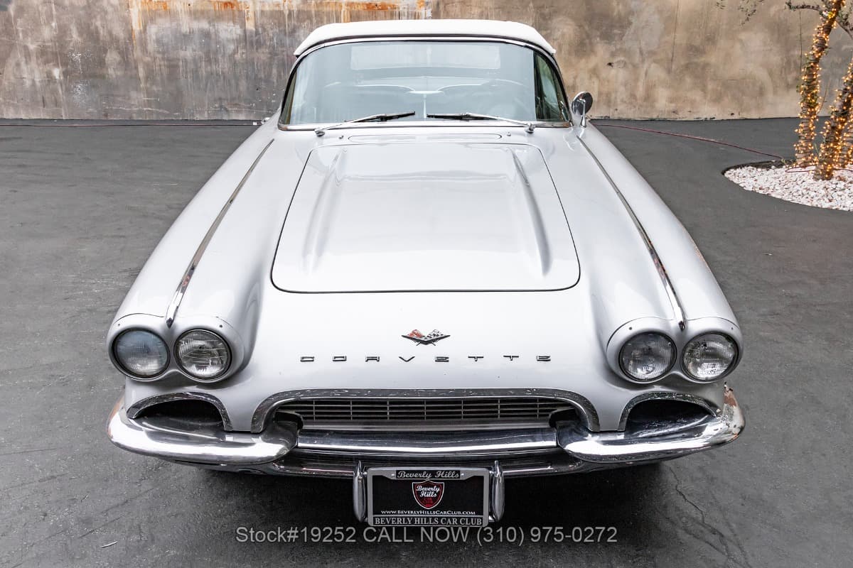 1961 Chevrolet Corvette Convertible with 2 Tops thumbnail 6