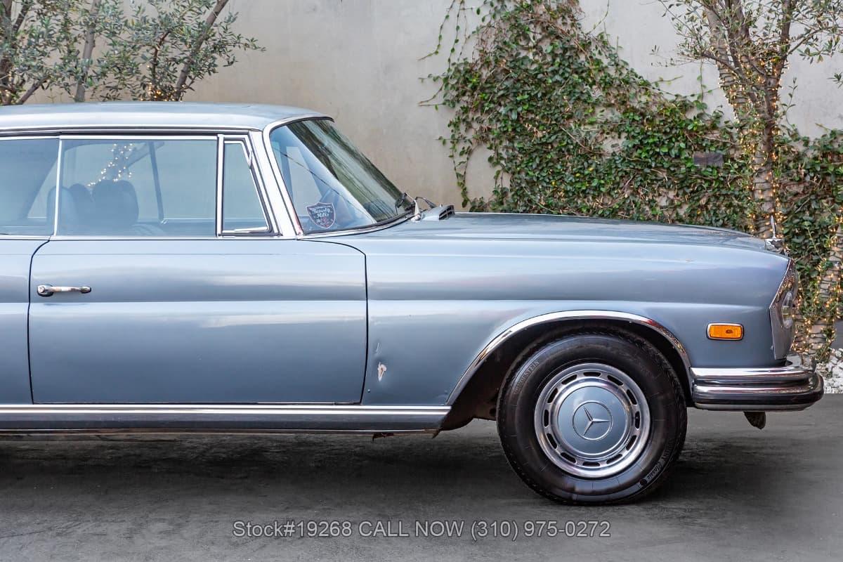 1970 Mercedes 280SE 3.5 Sunroof Coupe 4-Speed thumbnail 9