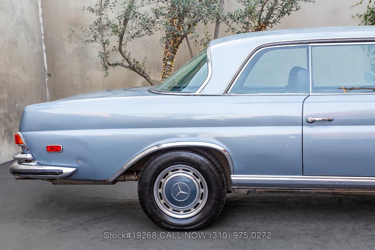 1970 Mercedes 280SE 3.5 Sunroof Coupe 4-Speed thumbnail 10