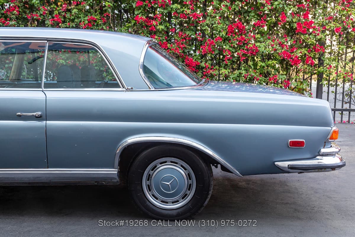 1970 Mercedes 280SE 3.5 Sunroof Coupe 4-Speed thumbnail 11