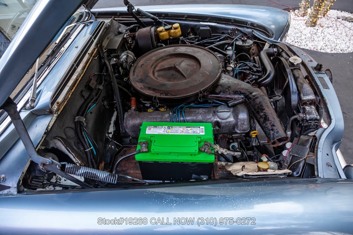 1970 Mercedes 280SE 3.5 Sunroof Coupe 4-Speed thumbnail 25