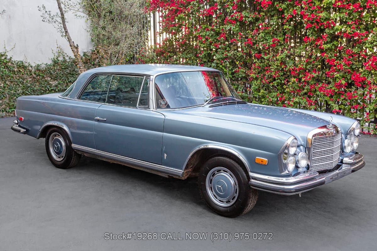 1970 Mercedes 280SE 3.5 Sunroof Coupe 4-Speed thumbnail 3