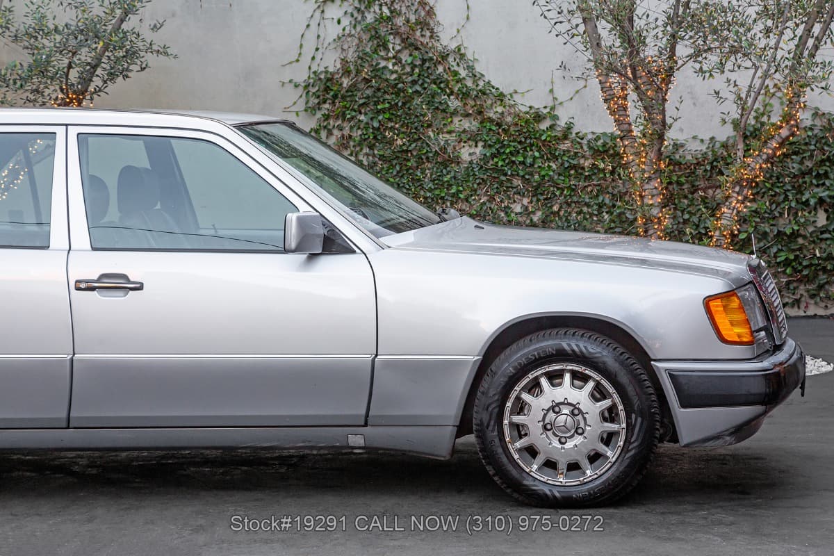 1992 Mercedes 400E thumbnail 7