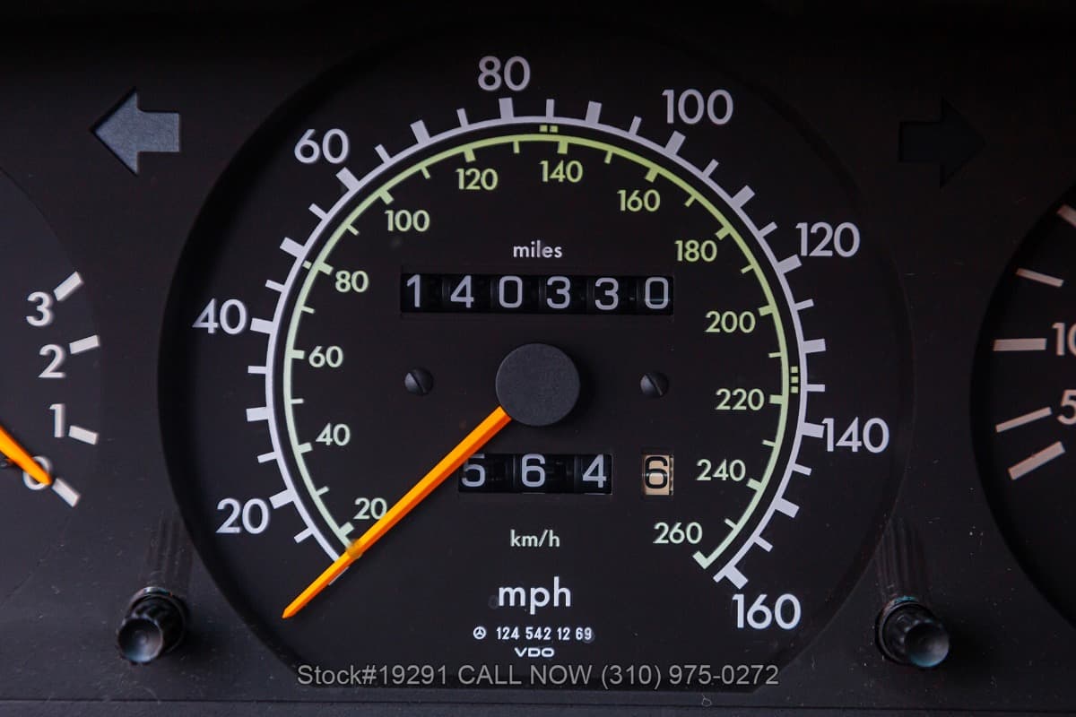 1992 Mercedes 400E thumbnail 13