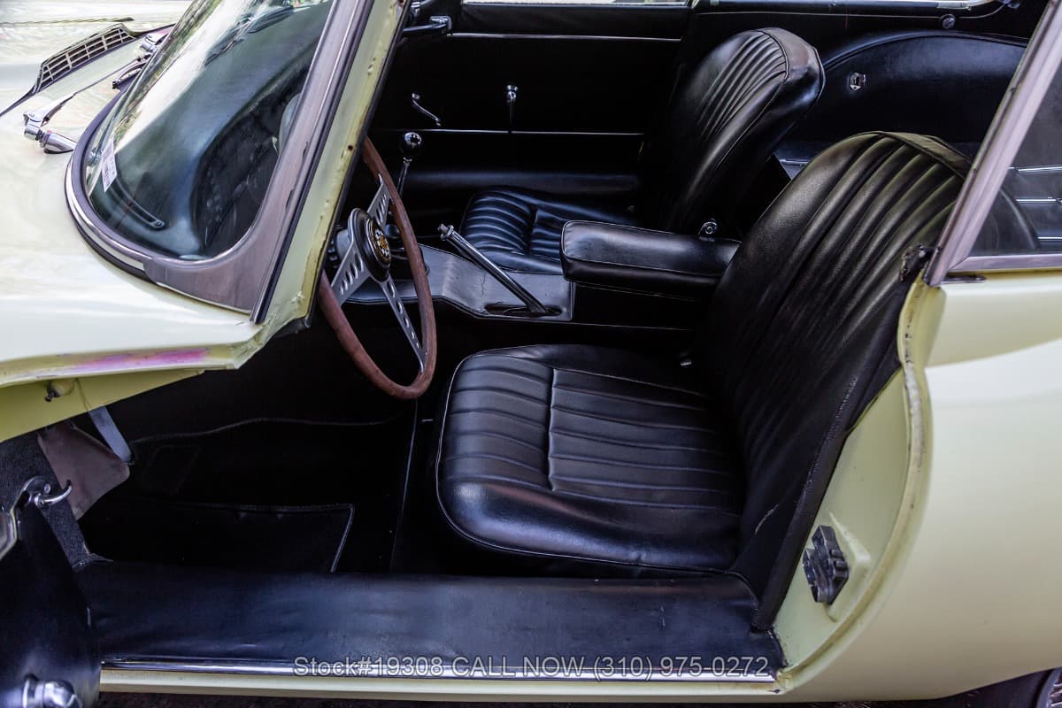 1966 Jaguar XKE Series I Fixed Head Coupe thumbnail 11