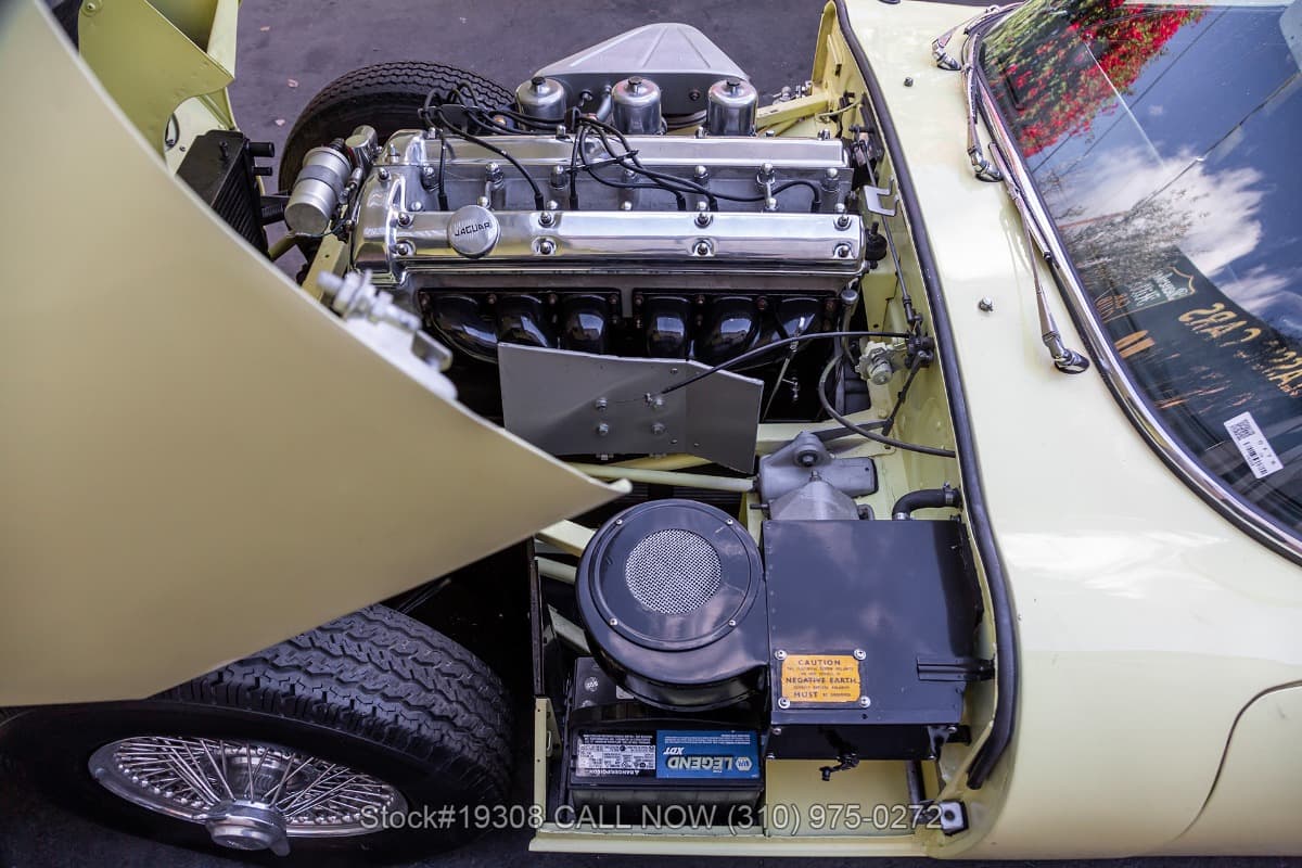 1966 Jaguar XKE Series I Fixed Head Coupe thumbnail 21