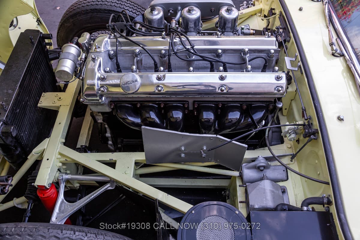 1966 Jaguar XKE Series I Fixed Head Coupe thumbnail 22
