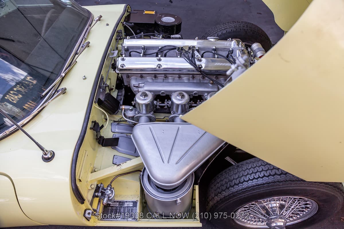 1966 Jaguar XKE Series I Fixed Head Coupe thumbnail 23
