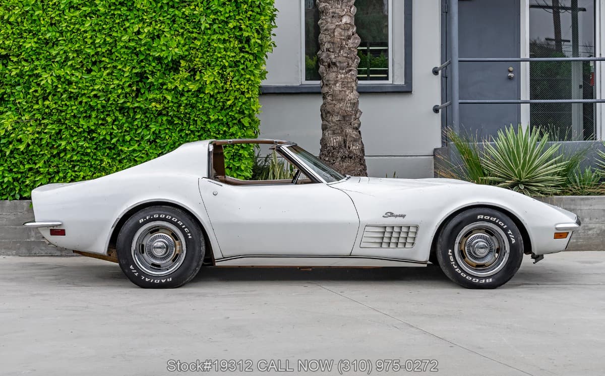 1971 Chevrolet Corvette With 2 Tops thumbnail 4