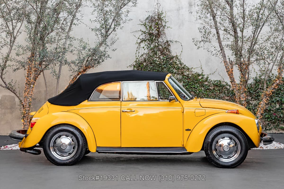 1975 Volkswagen Super Beetle Convertible thumbnail 7