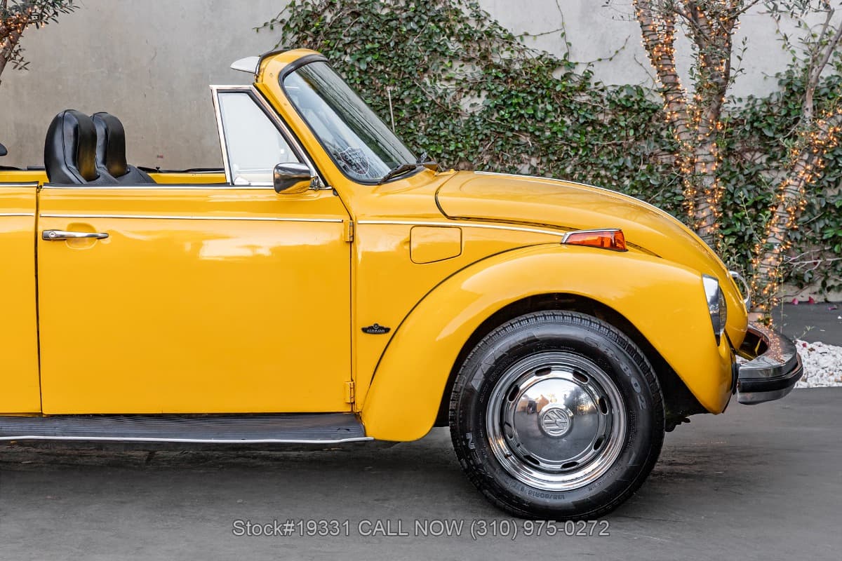 1975 Volkswagen Super Beetle Convertible thumbnail 11