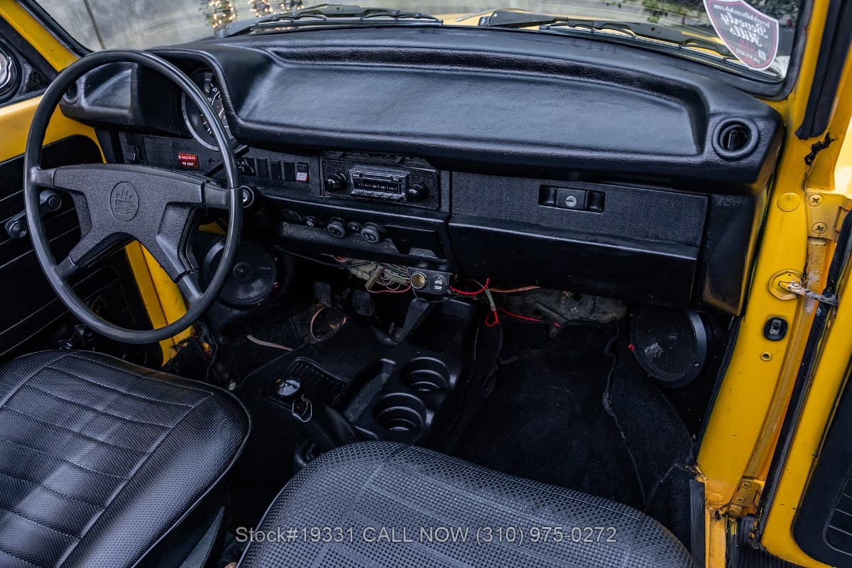 1975 Volkswagen Super Beetle Convertible thumbnail 19