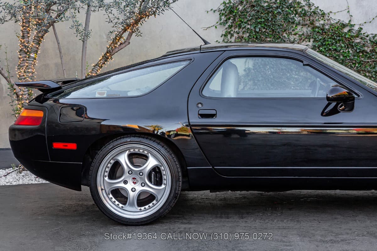 1994 Porsche 928GTS thumbnail 7