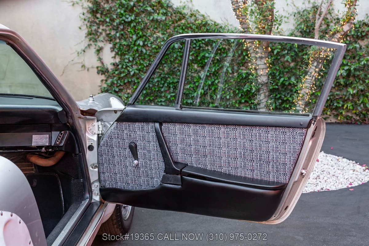 1975 Porsche 911S Sunroof Delete Coupe Silver Anniversary Edition thumbnail 17