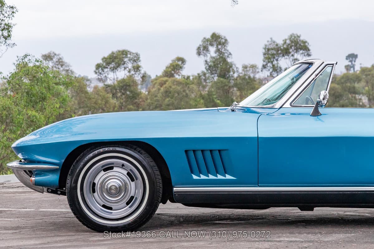 1967 Chevrolet Corvette Convertible Two-Top thumbnail 15