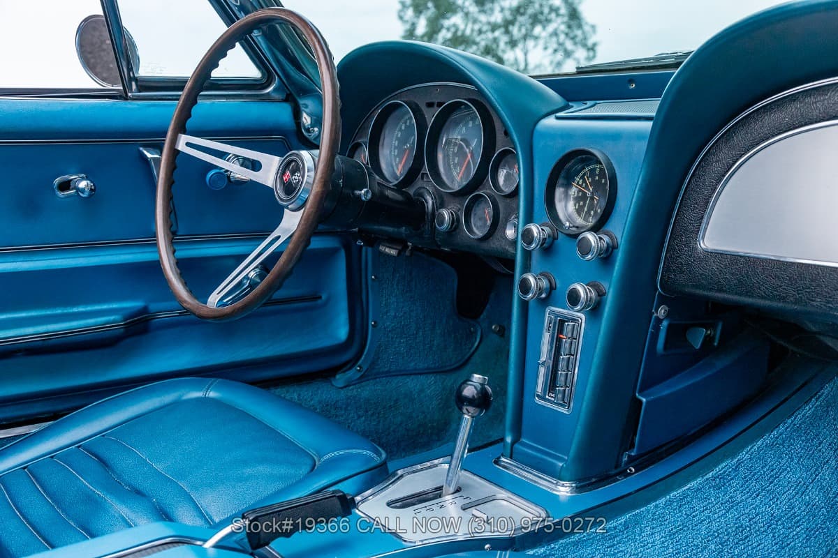 1967 Chevrolet Corvette Convertible Two-Top thumbnail 20