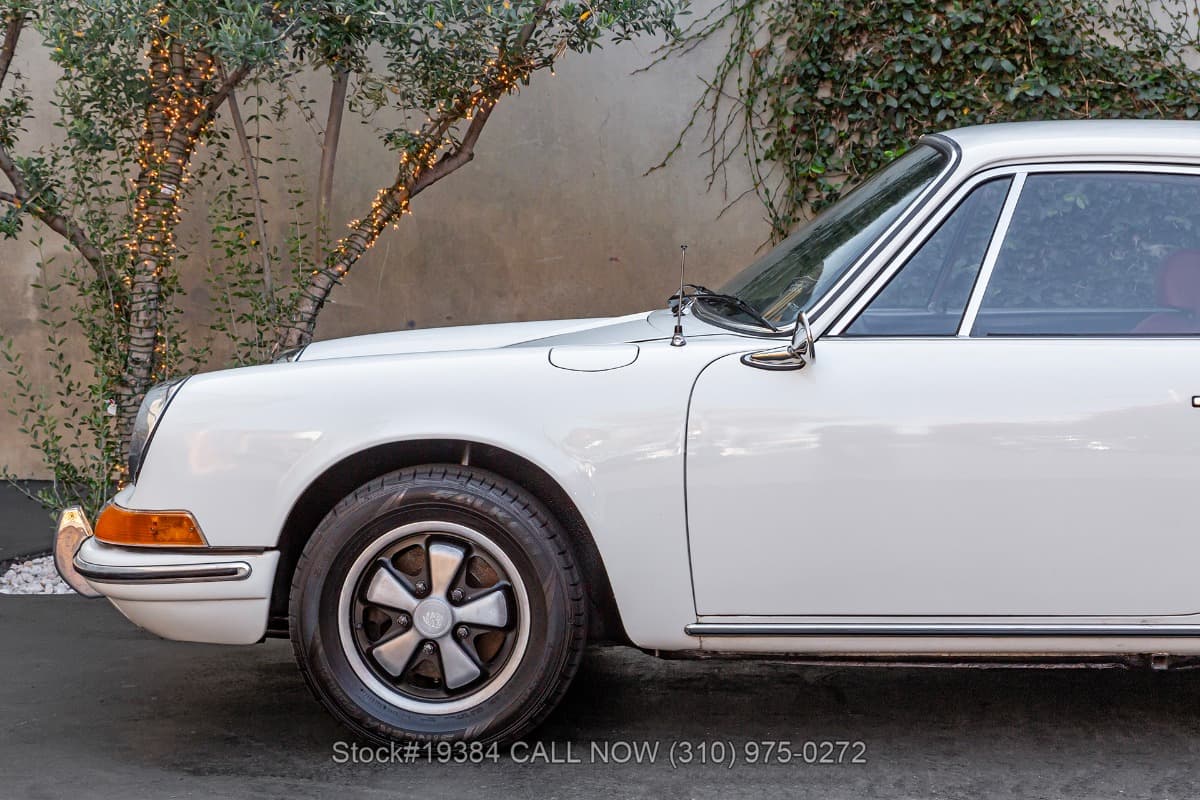1969 Porsche 911T Coupe thumbnail 10