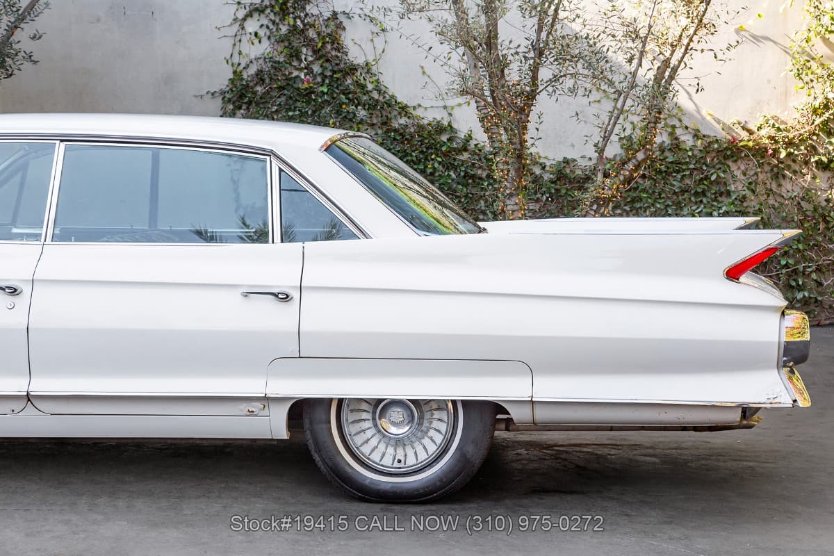 1961 Cadillac DeVille Sedan thumbnail 10