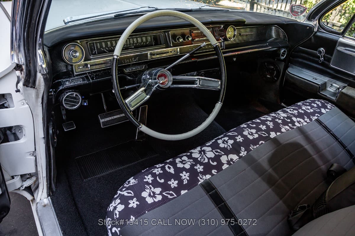 1961 Cadillac DeVille Sedan thumbnail 14