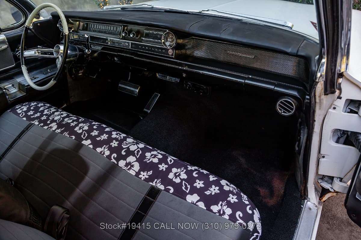 1961 Cadillac DeVille Sedan thumbnail 18