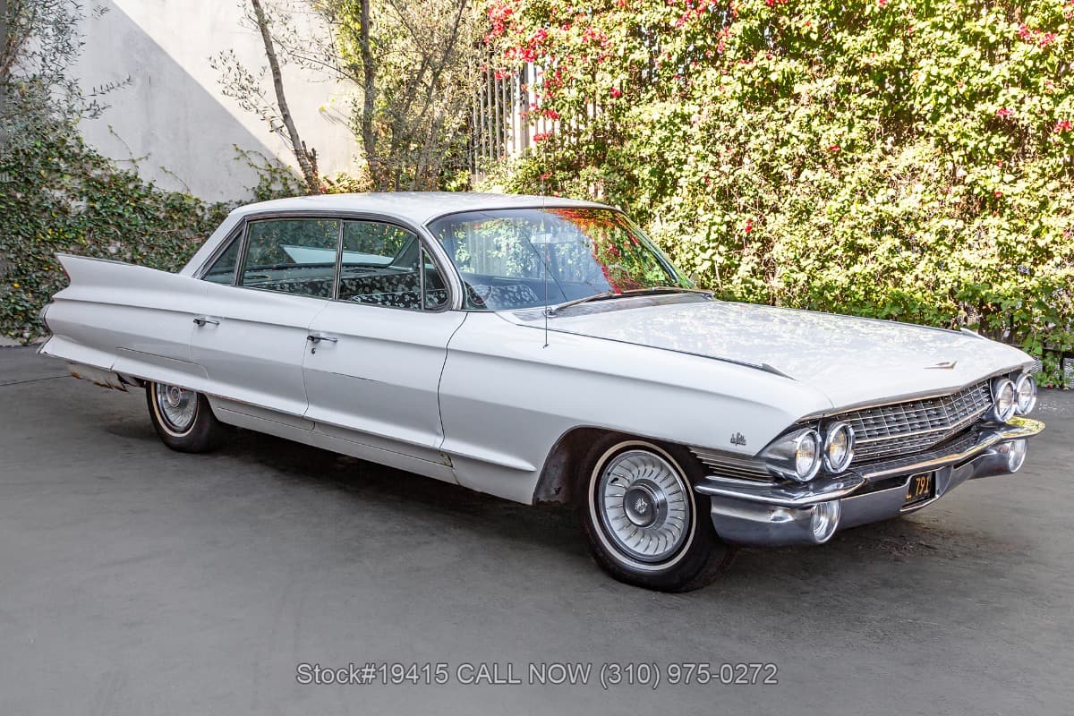 1961 Cadillac DeVille Sedan thumbnail 3