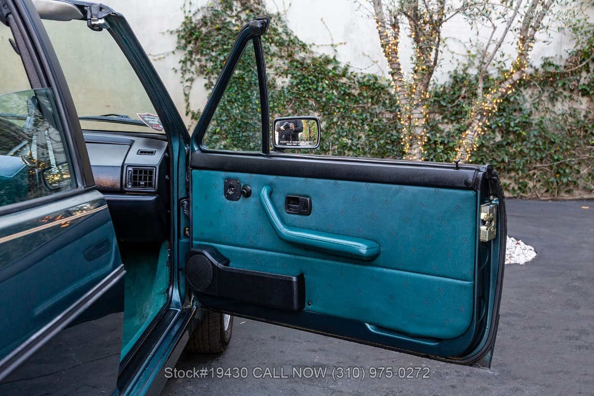 1991 Volkswagen Cabriolet Etienne Aigner Edition thumbnail 19