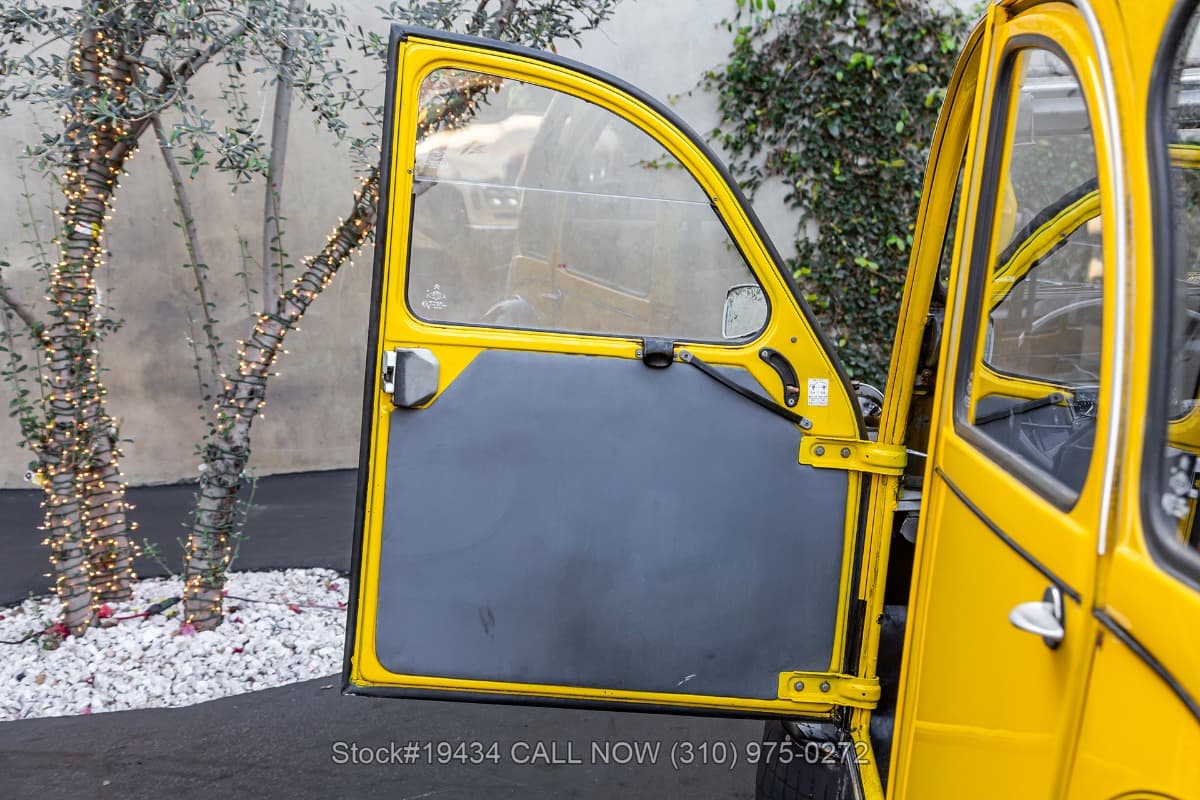 1974 Citroen 2CV4 thumbnail 13