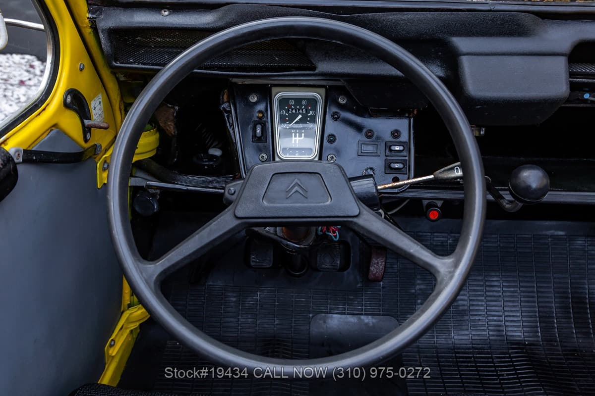 1974 Citroen 2CV4 thumbnail 15