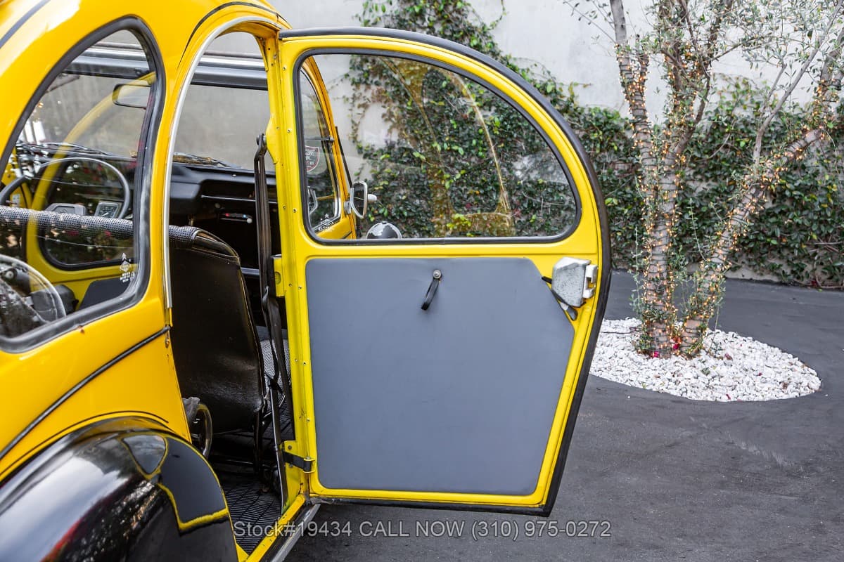 1974 Citroen 2CV4 thumbnail 18