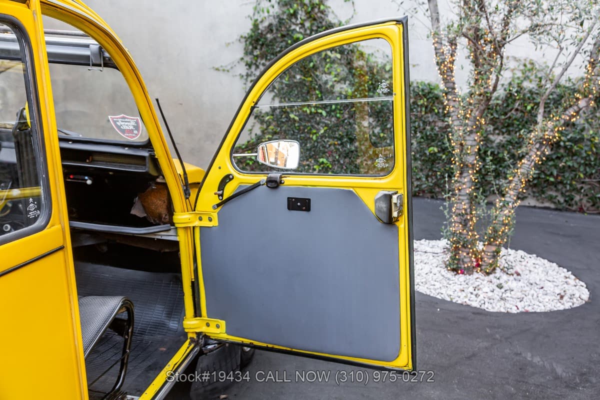 1974 Citroen 2CV4 thumbnail 20