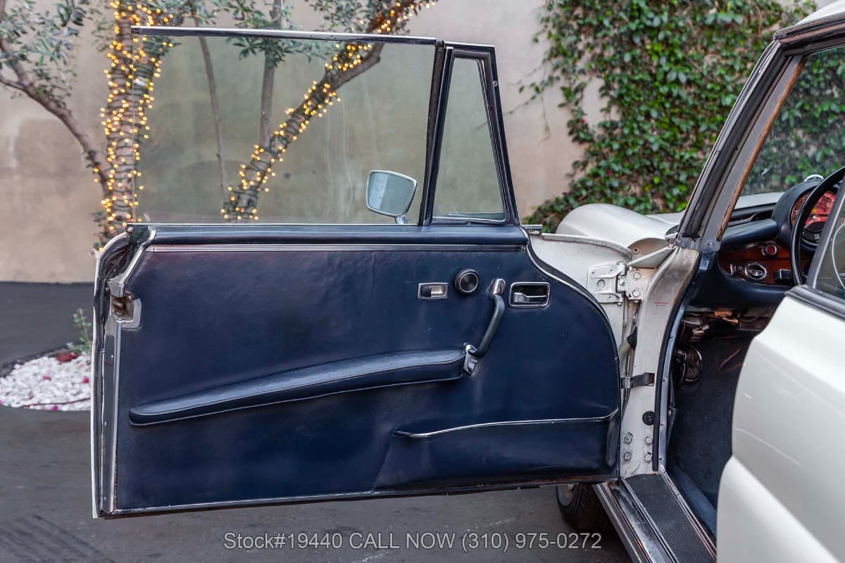 1970 Mercedes 280SE Sunroof Low Grille Coupe thumbnail 12