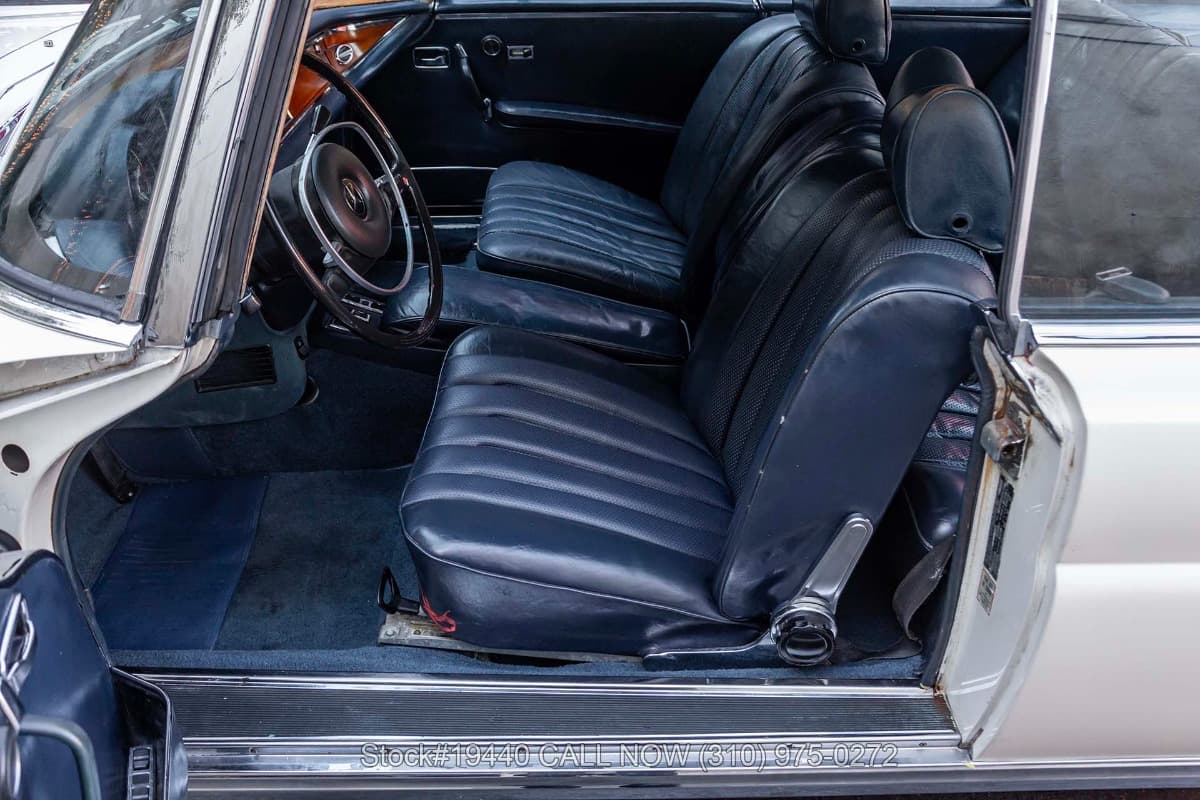 1970 Mercedes 280SE Sunroof Low Grille Coupe thumbnail 13