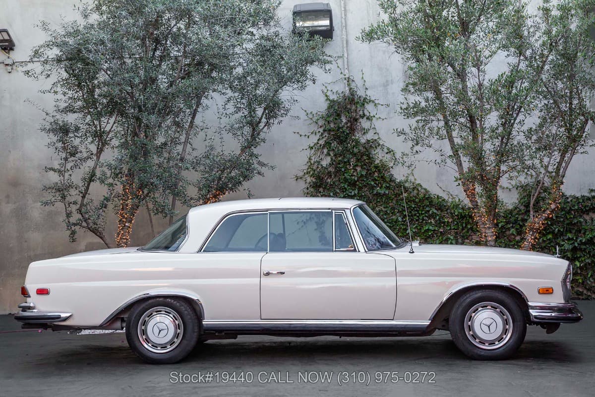 1970 Mercedes 280SE Sunroof Low Grille Coupe thumbnail 4