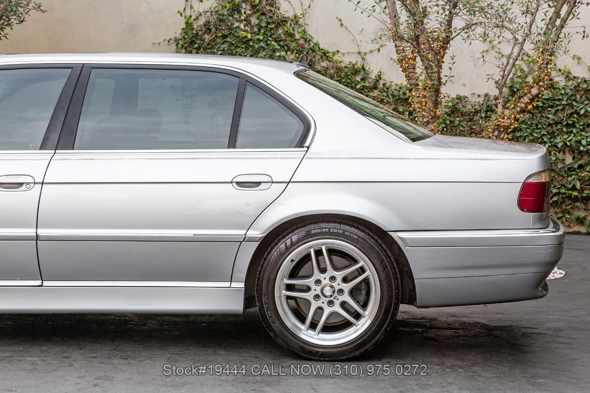 2001 BMW 740iL thumbnail 9