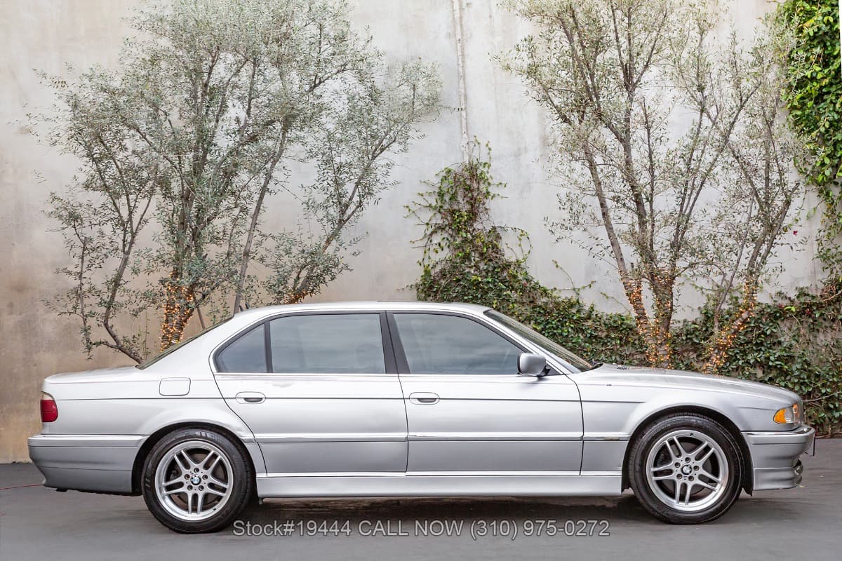 2001 BMW 740iL thumbnail 3
