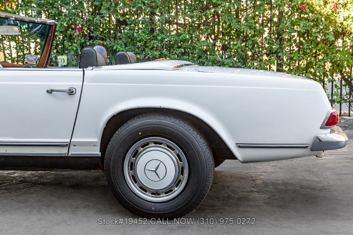 1965 Mercedes 230SL with 2 tops thumbnail 15