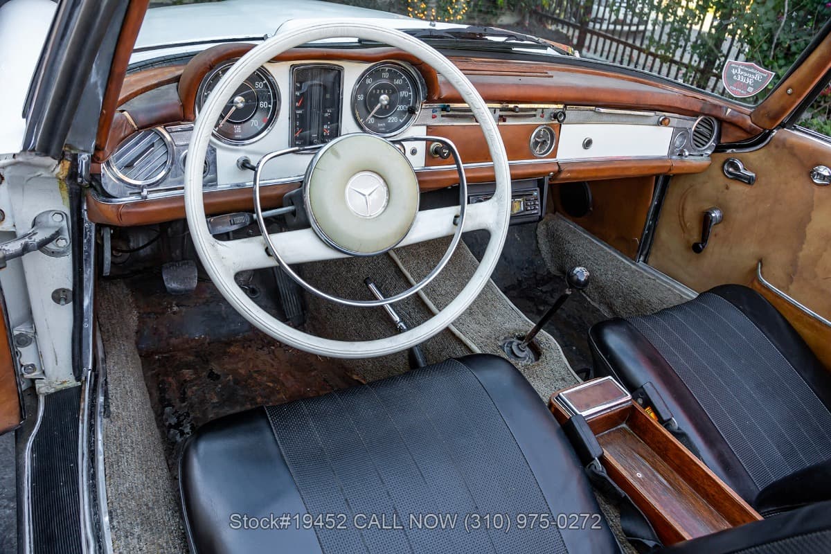 1965 Mercedes 230SL with 2 tops thumbnail 17
