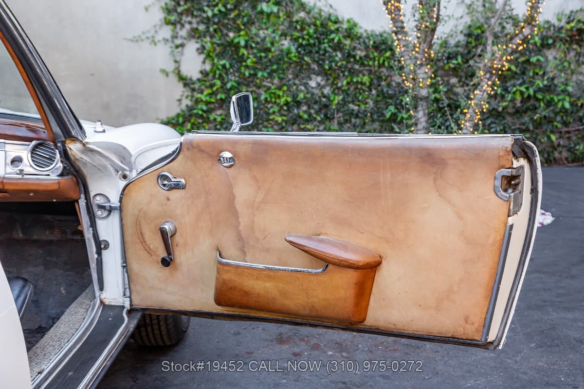 1965 Mercedes 230SL with 2 tops thumbnail 20