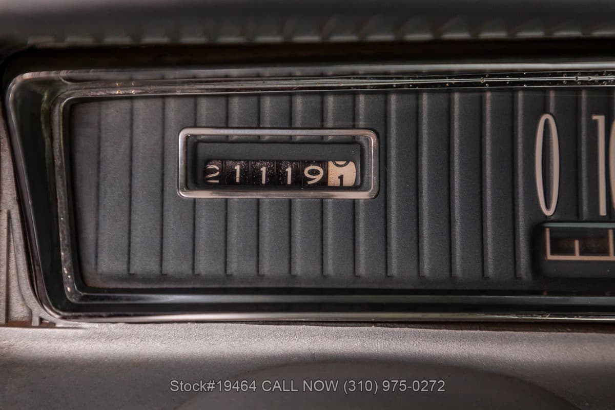 1961 Oldsmobile Dynamic 88 Celebrity Sedan thumbnail 14