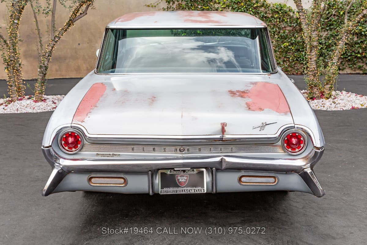 1961 Oldsmobile Dynamic 88 Celebrity Sedan thumbnail 5