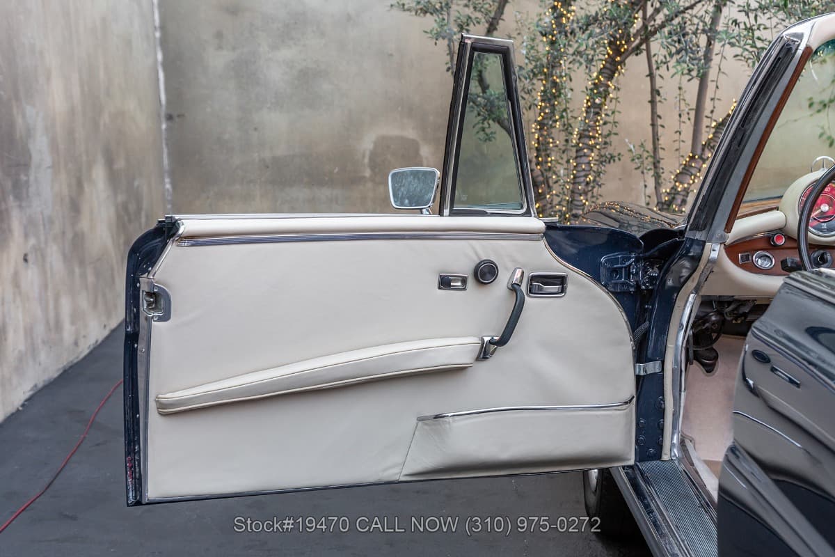 1969 Mercedes 280SE Cabriolet thumbnail 14