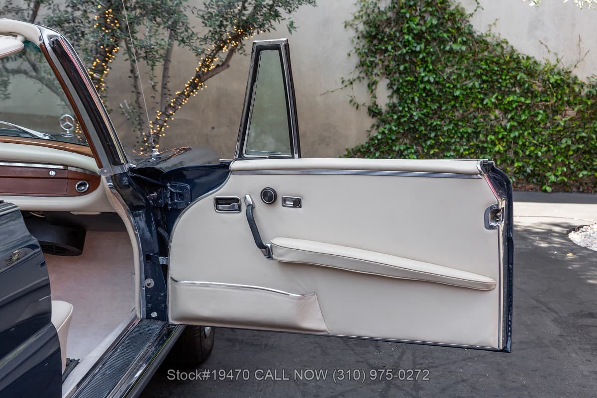 1969 Mercedes 280SE Cabriolet thumbnail 19
