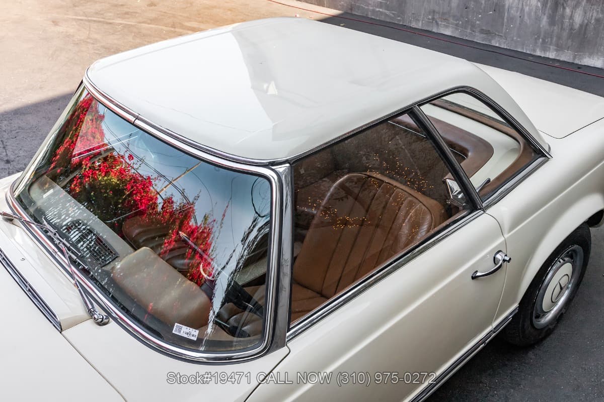 1966 Mercedes 230SL thumbnail 10