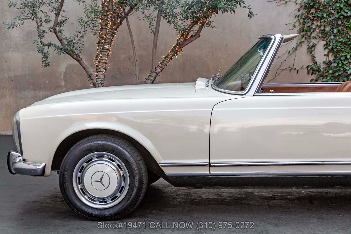 1966 Mercedes 230SL thumbnail 12