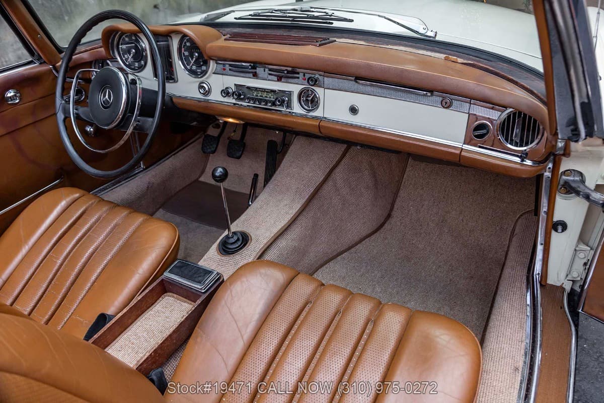 1966 Mercedes 230SL thumbnail 16