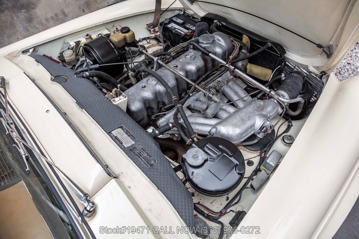 1966 Mercedes 230SL thumbnail 27