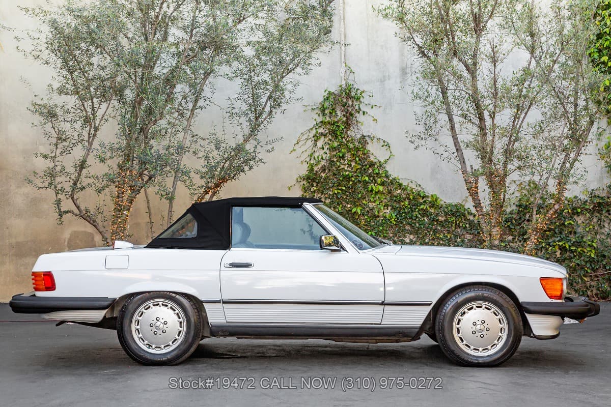 1986 Mercedes 560SL with 2 tops thumbnail 6